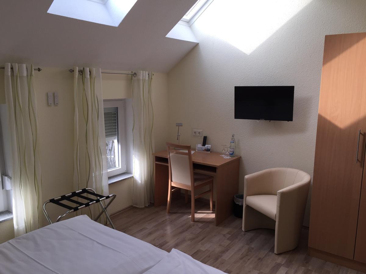 Pension Im Wirtshaus Himberg Bad Honnef ภายนอก รูปภาพ